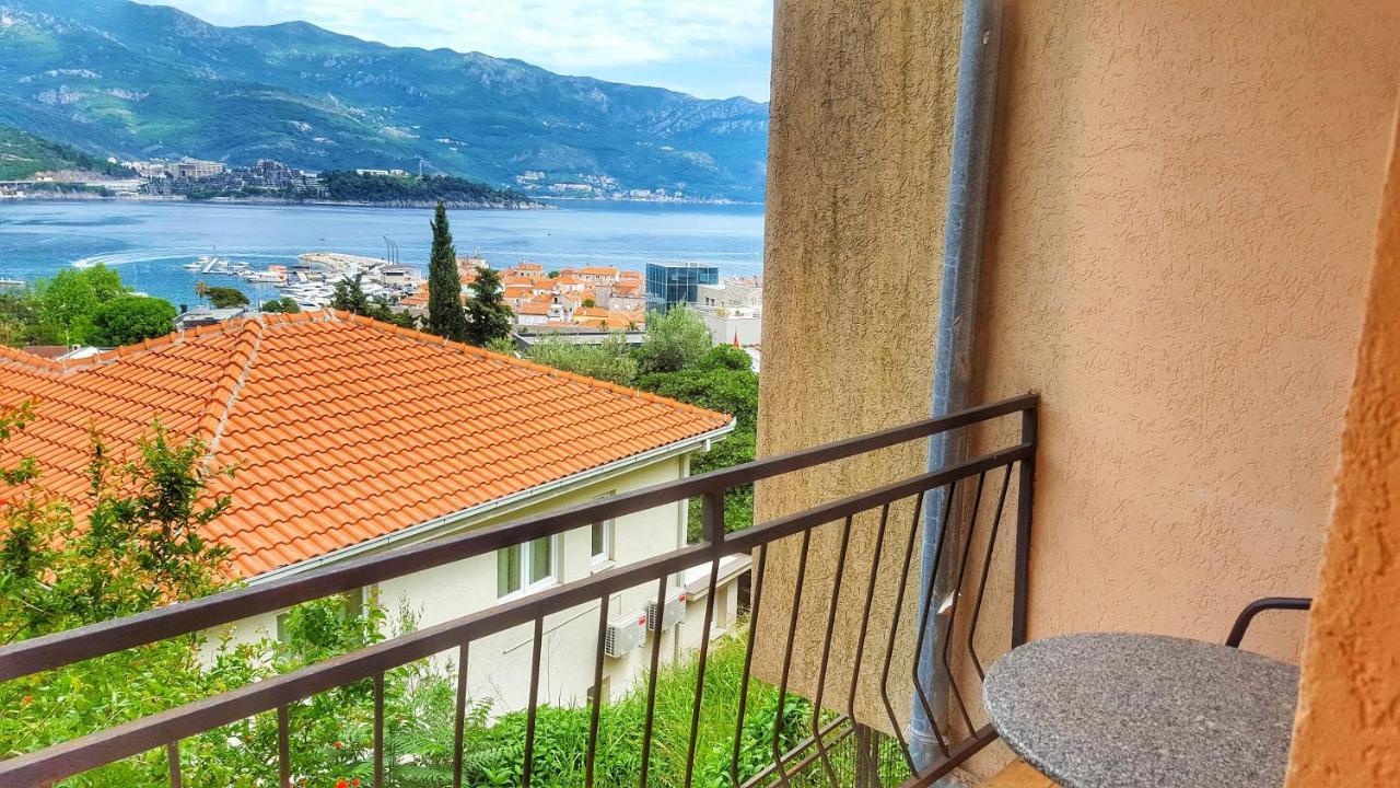 Apartman Sa Pogledom Na More 4 Budva Exterior photo